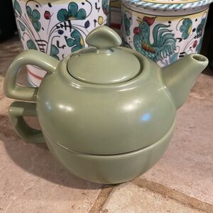 New Chantal Celadon green Tea for One teapot 13 Oz teacup set